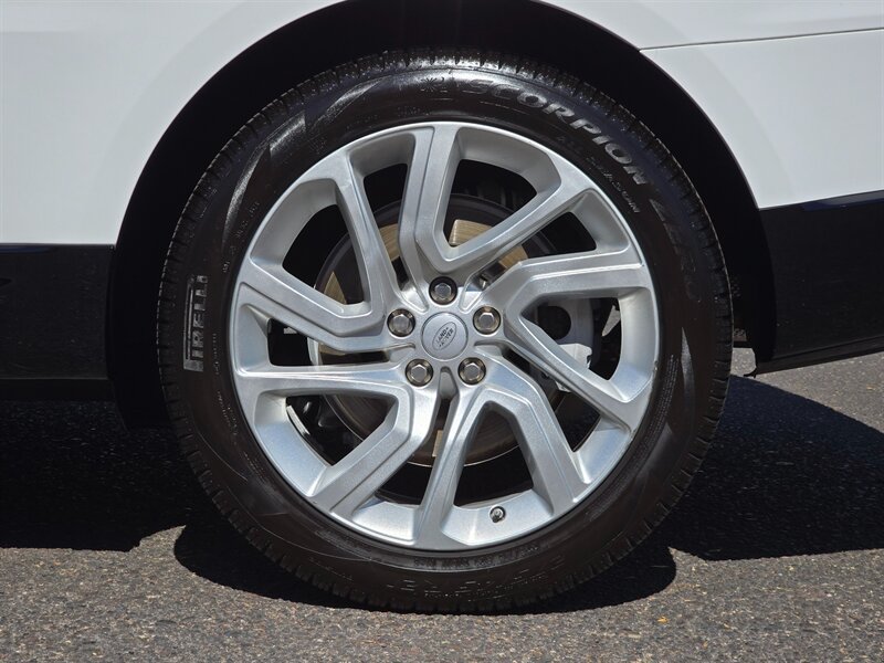 Used 2019 Land Rover Range Rover Sport HSE AWD/4WD image 42