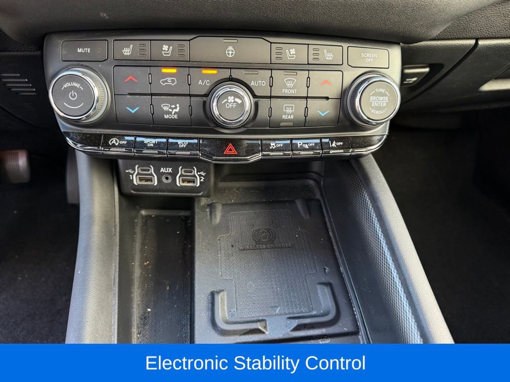 Certified 2024 Dodge Durango GT image 27