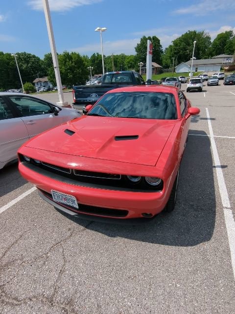 Used 2016 Dodge Challenger R/T RWD image 13