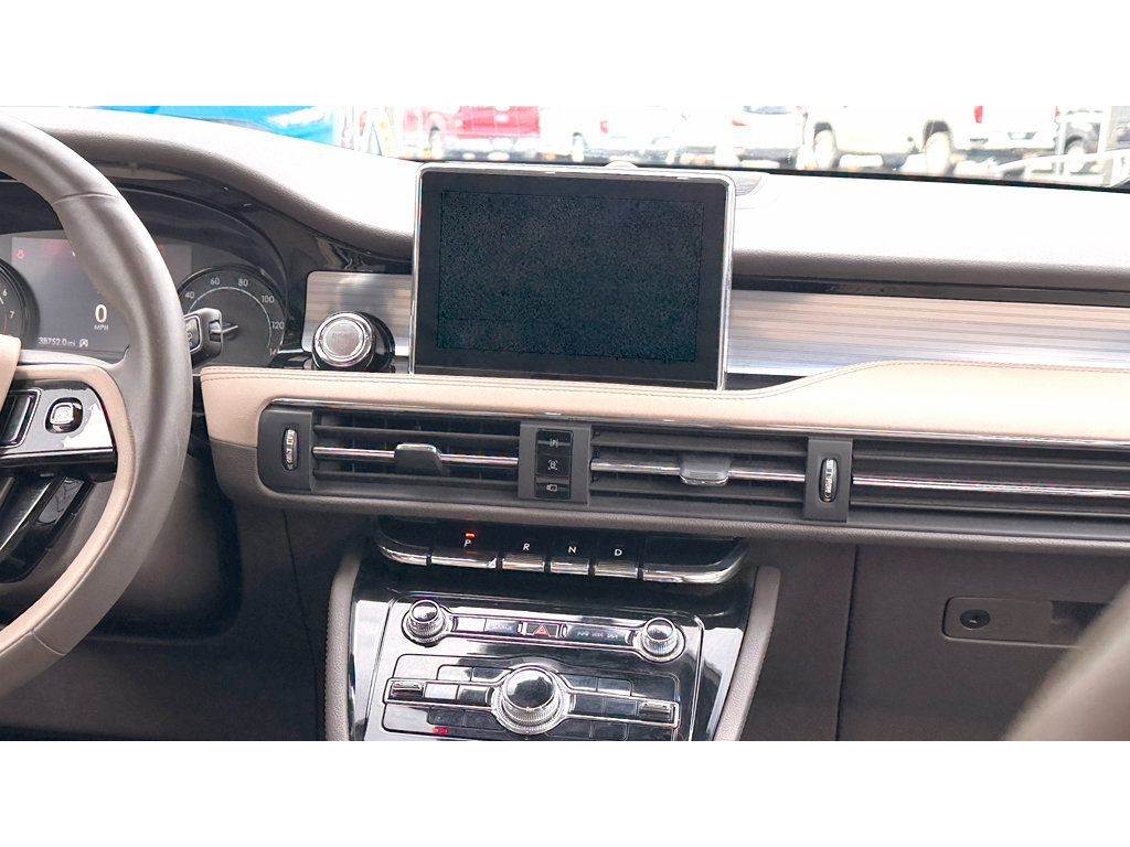 Used 2022 Lincoln Corsair FWD w/ Equipment Group 101A image 14