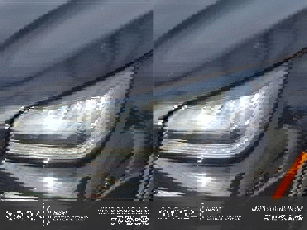 Certified 2024 Lincoln Corsair AWD image 9