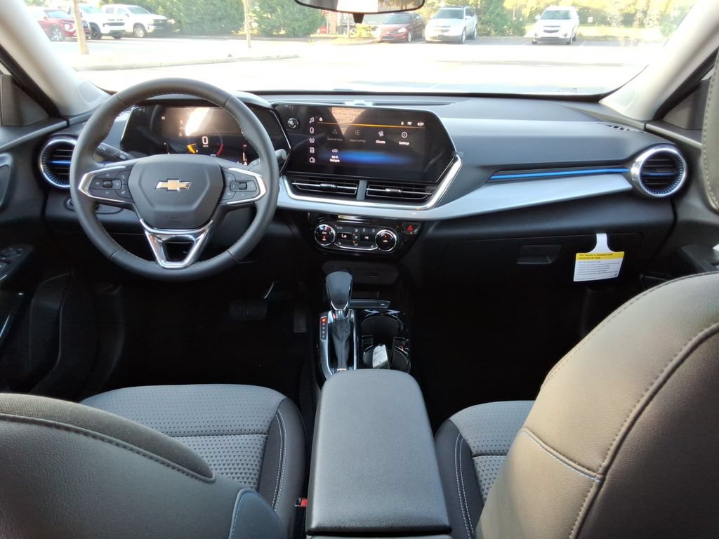 New 2026 Chevrolet Trax LT w/ Driver Confidence Package FWD image 18