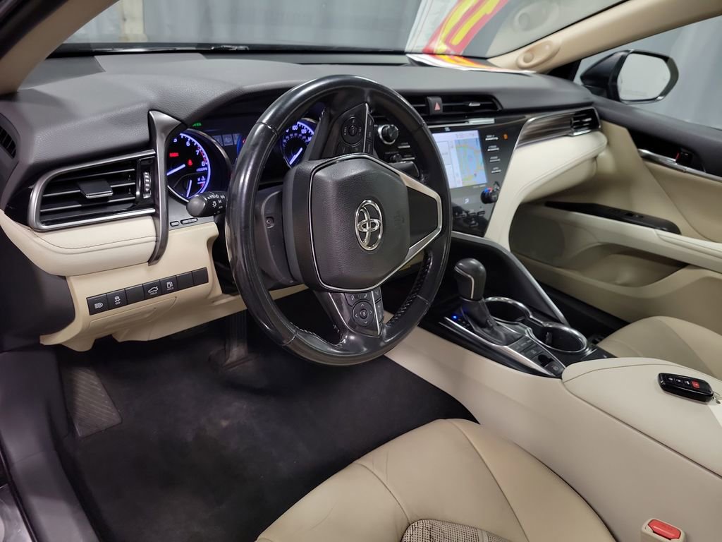 Used 2019 Toyota Camry XLE w/ Navigation Package image 13