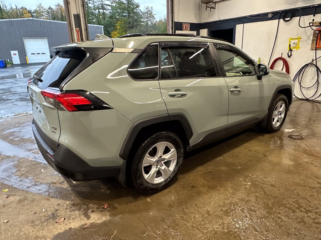 Used 2019 Toyota RAV4 XLE w/ Convenience Package AWD/4WD image 5