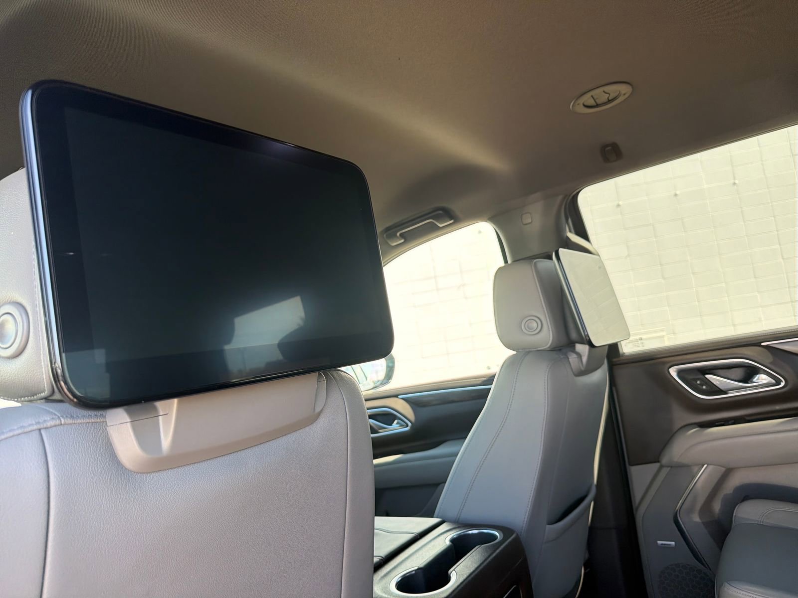 Used 2021 Chevrolet Tahoe LT w/ Luxury Package image 14