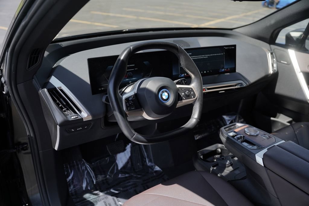 Certified 2024 BMW iX xDrive50 w/ Premium Package AWD/4WD image 11