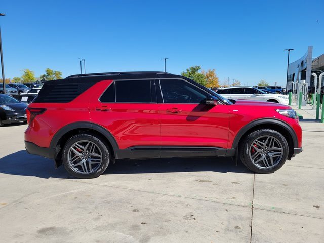 Certified 2025 Ford Explorer ST-Line w/ Premium Package image 2