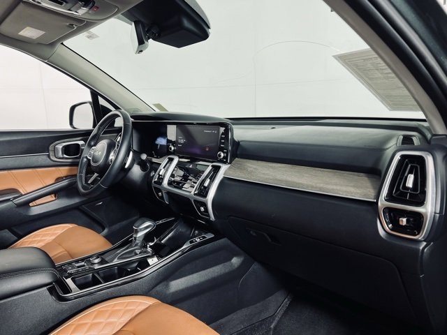 Used 2023 Kia Sorento SX Prestige image 21