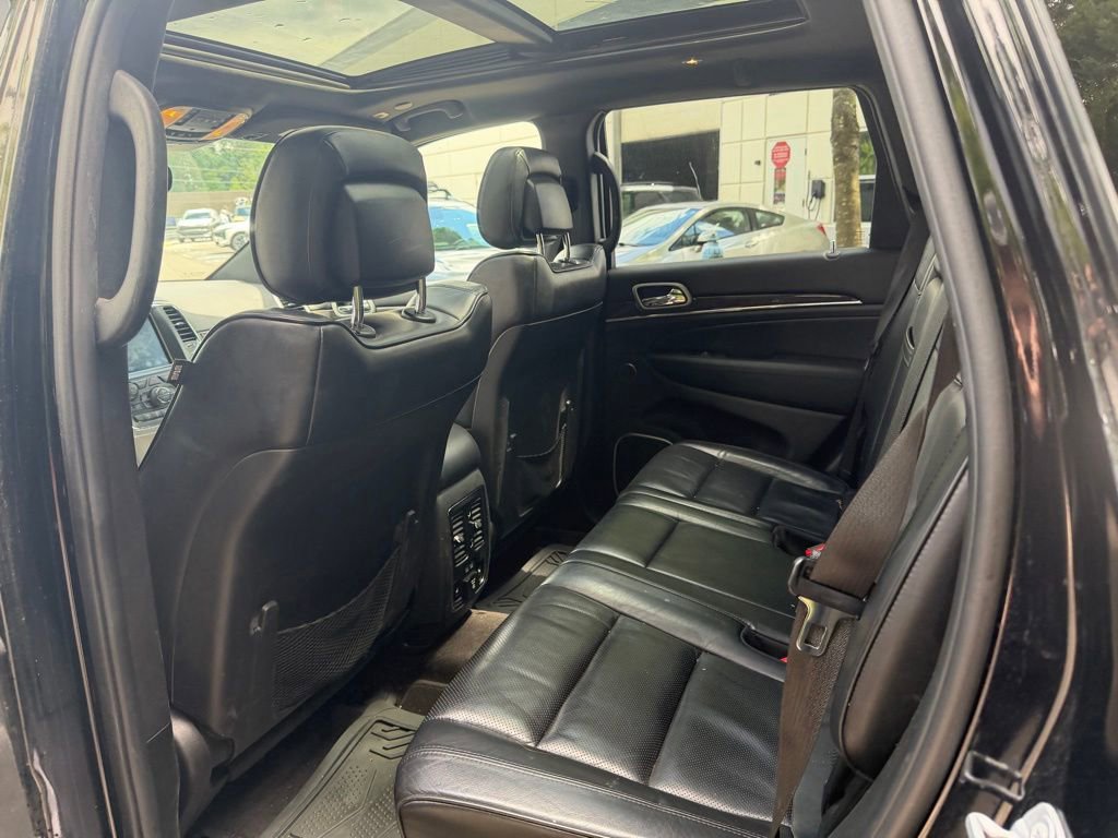 Used 2018 Jeep Grand Cherokee Overland AWD/4WD image 13