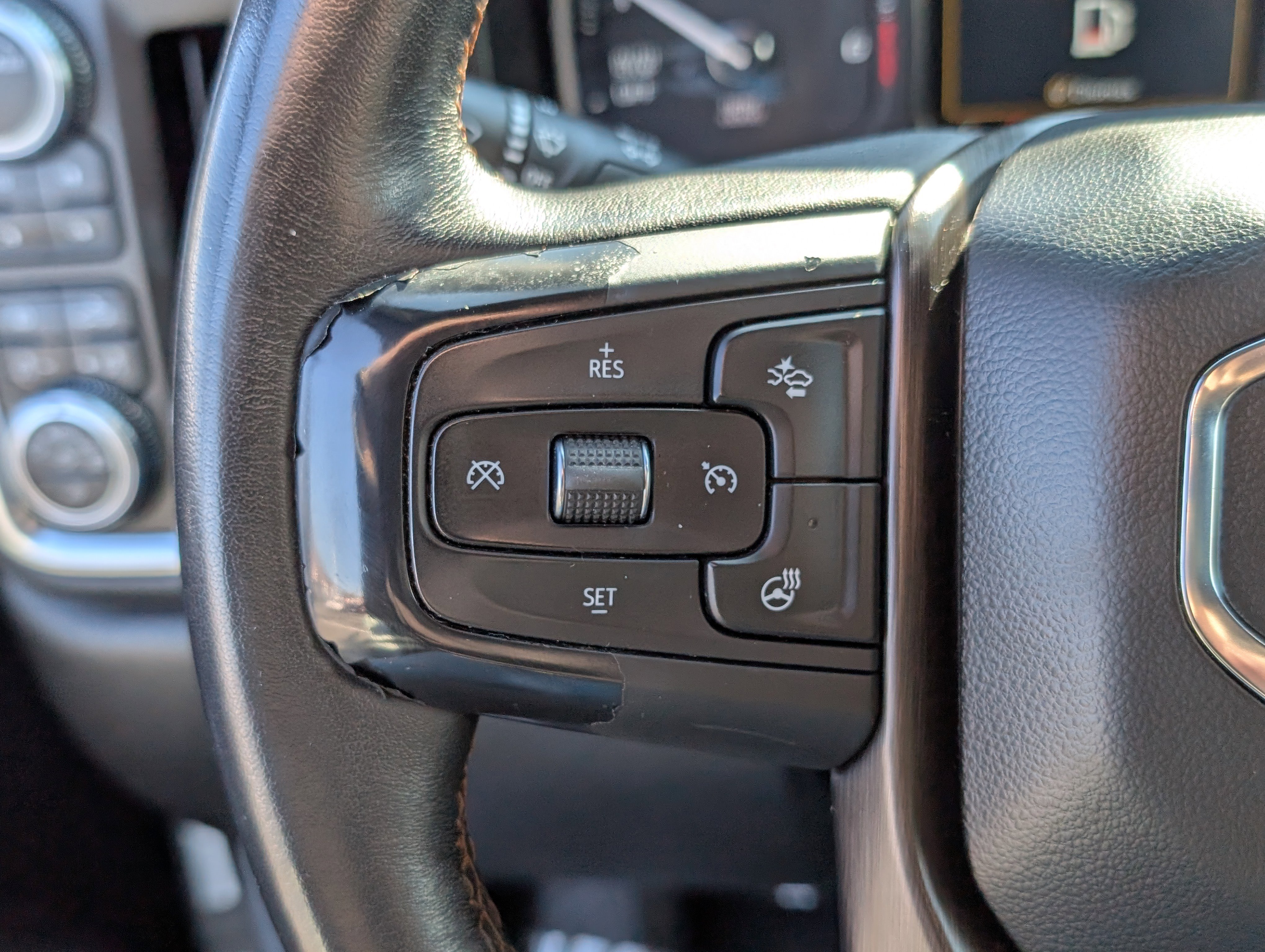 Used 2021 GMC Sierra 1500 AT4 w/ AT4 Premium Package image 21