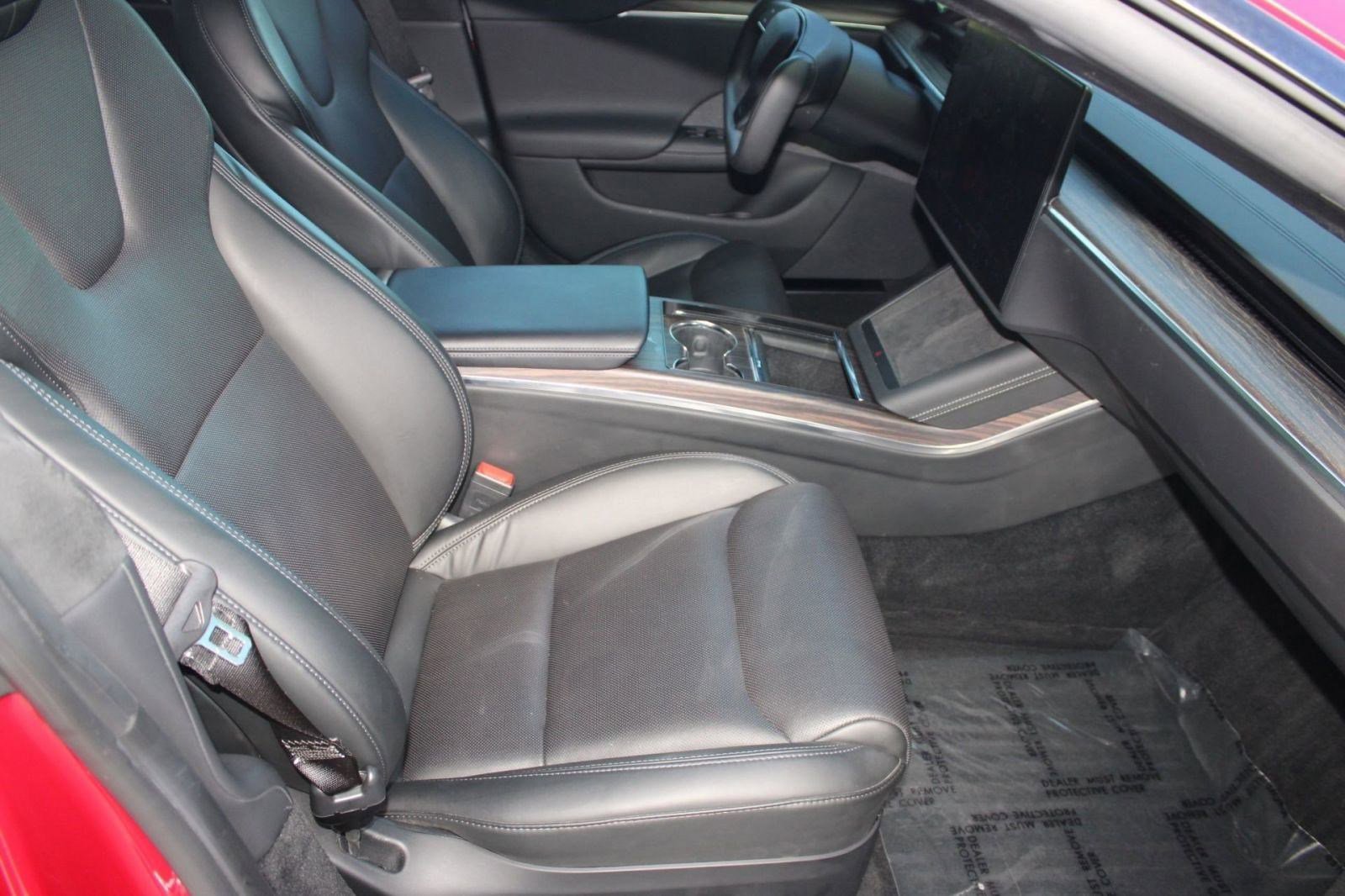 Used 2022 Tesla Model S AWD image 30