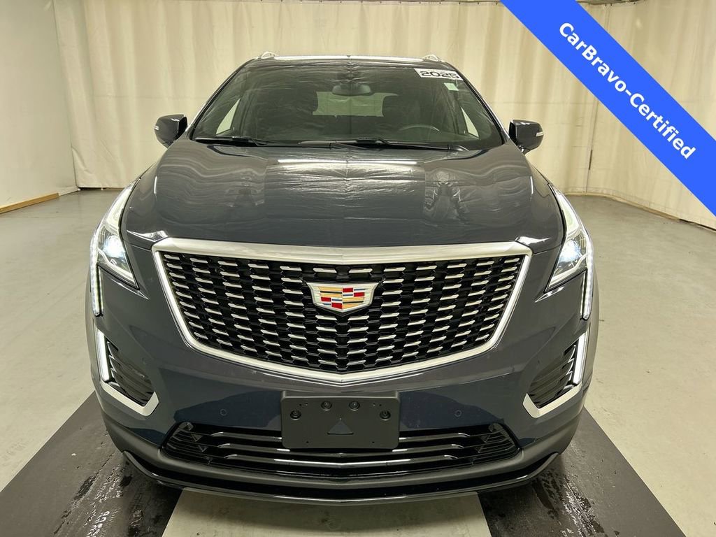 Certified 2025 Cadillac XT5 Luxury image 3