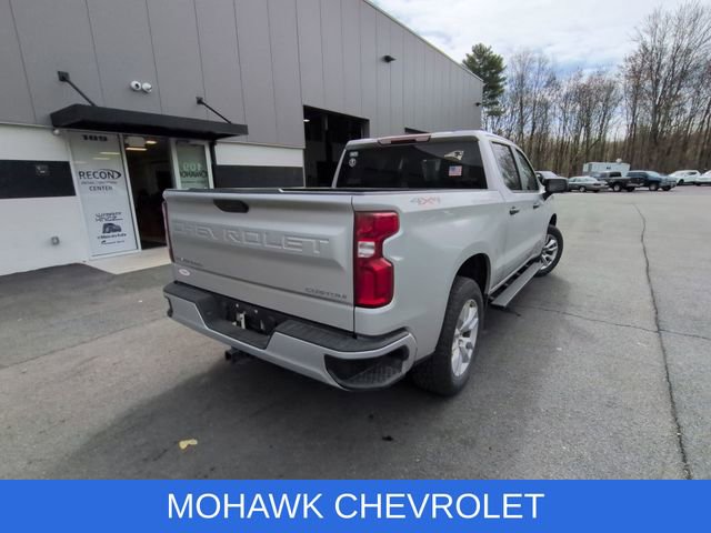 Used 2020 Chevrolet Silverado 1500 Custom w/ Custom Value Package AWD/4WD image 4