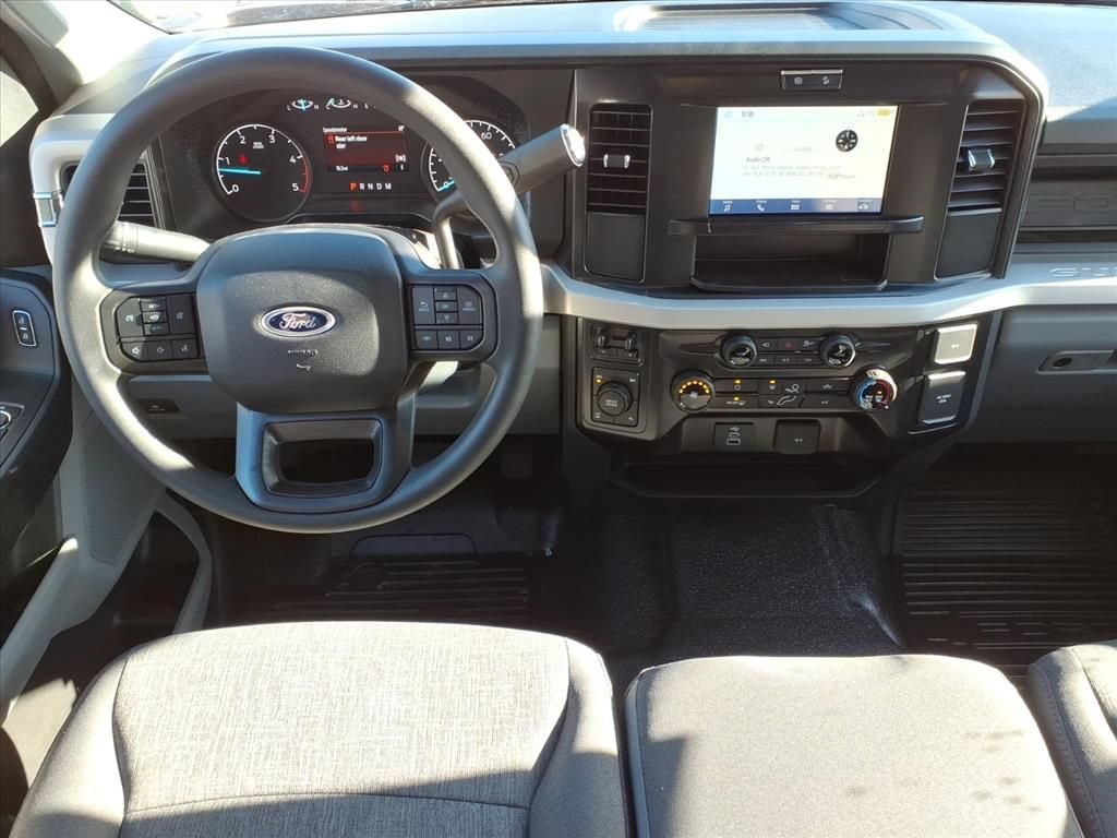 New 2026 Ford F350 XL w/ 360-Degree Camera Package AWD/4WD image 17