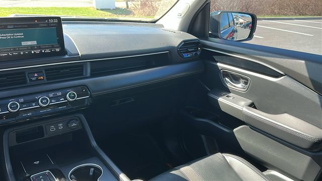 Used 2025 Honda Pilot Touring image 26