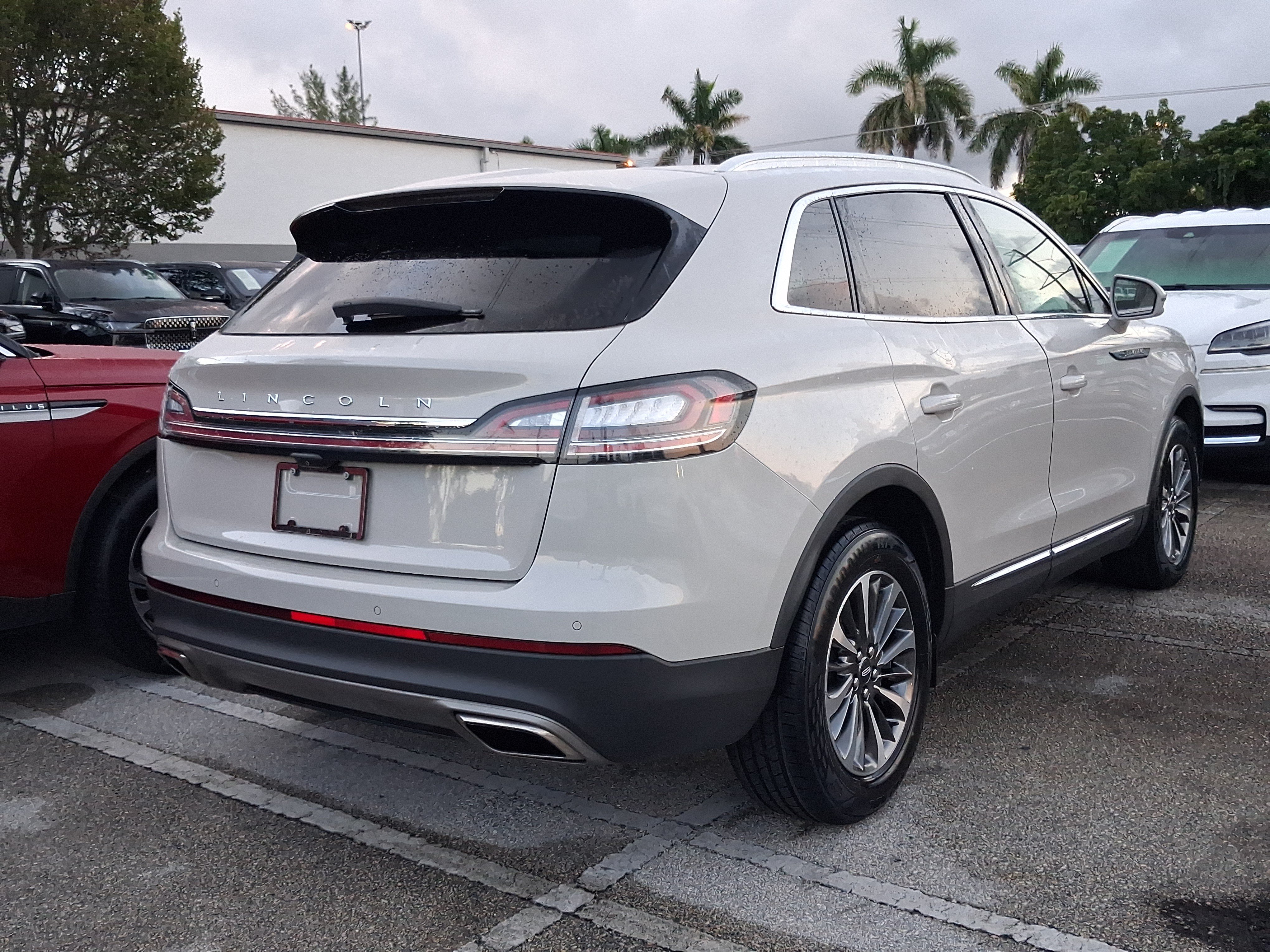 Certified 2023 Lincoln Nautilus FWD image 4