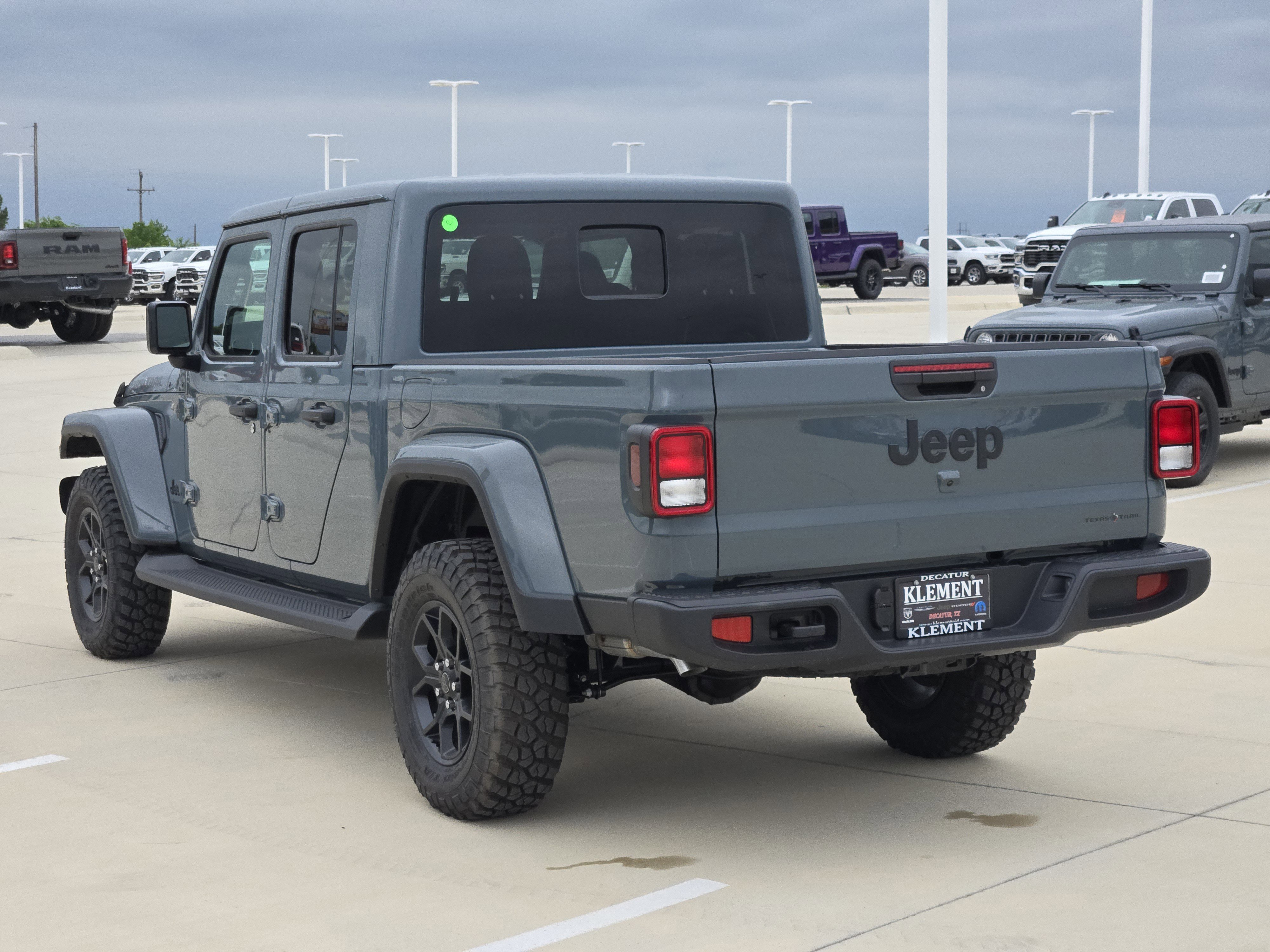 New 2026 Jeep Gladiator Sport AWD/4WD image 4