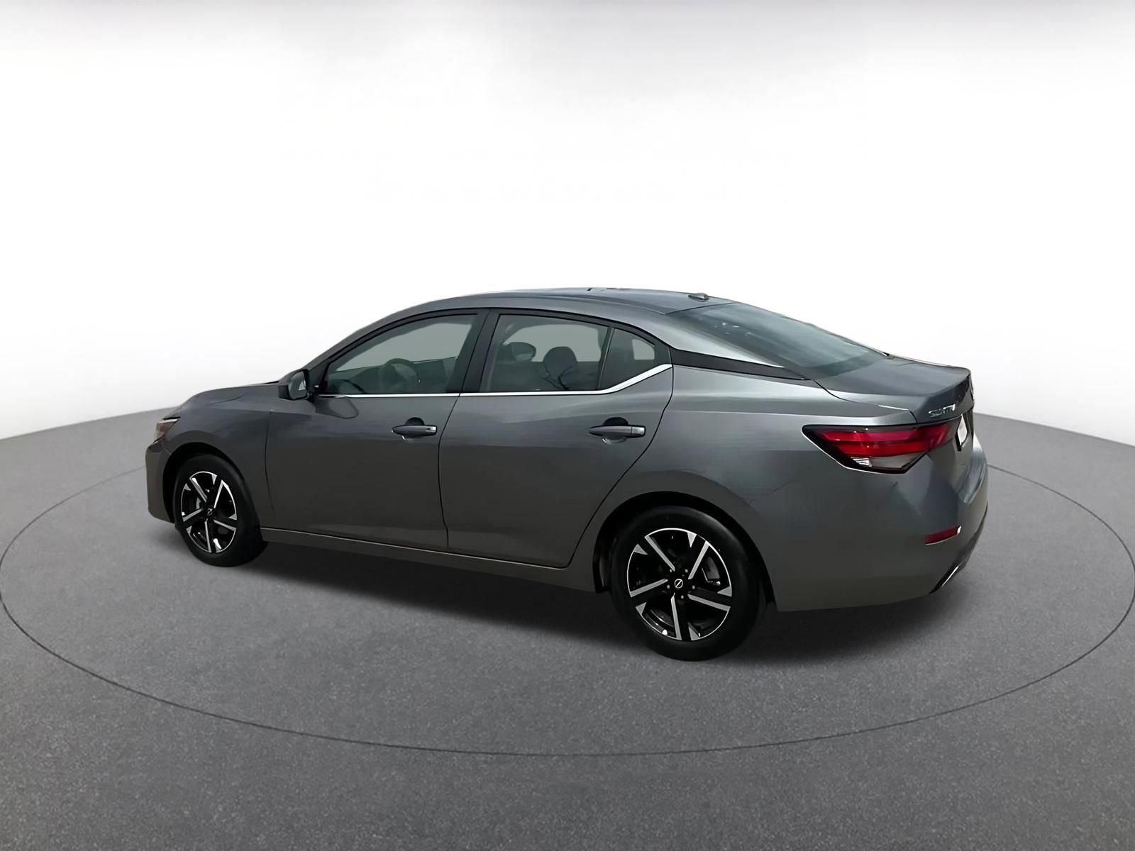 Used 2025 Nissan Sentra SV image 10