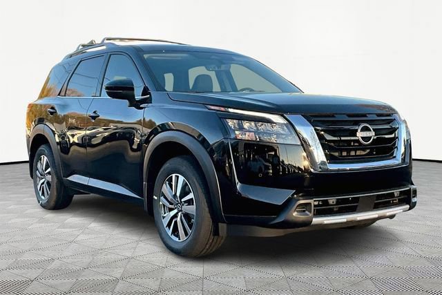 New 2026 Nissan Pathfinder SL image 2