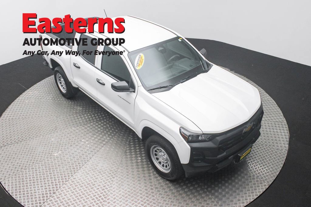 Used 2024 Chevrolet Colorado W/T image 3