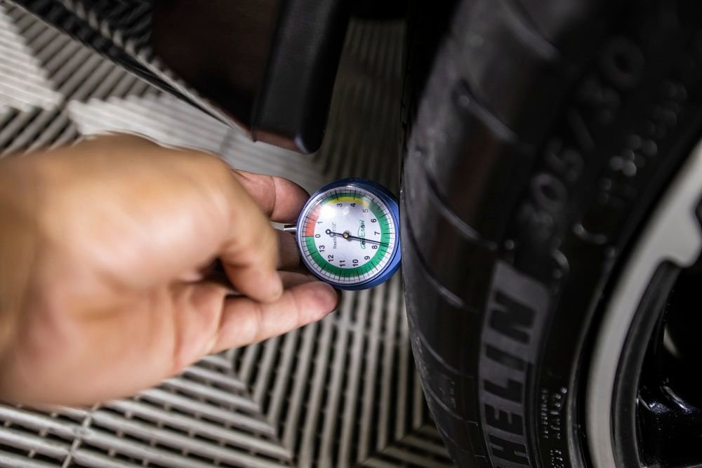 Used 2023 Chevrolet Corvette Stingray Preferred Conv w/ Battery Protection Package image 46