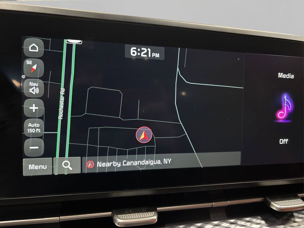 Used 2024 Kia Carnival SX Prestige image 32