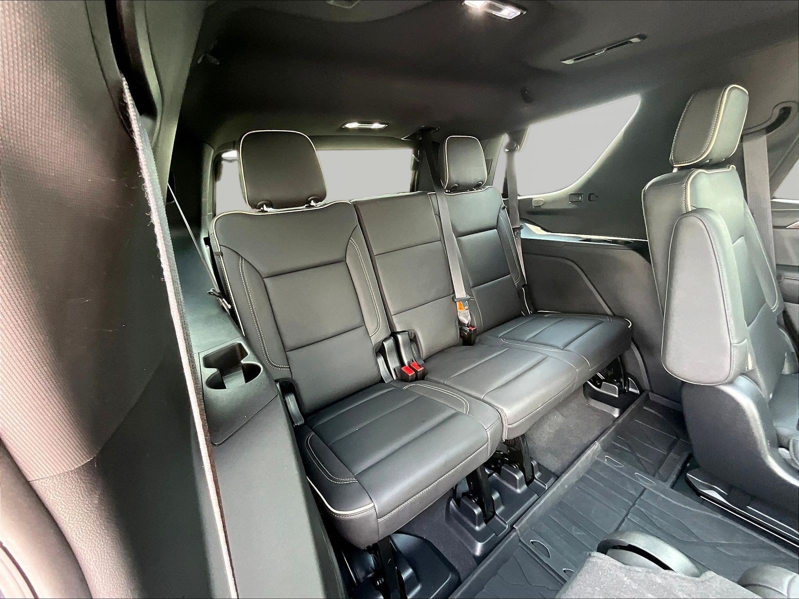 Used 2023 Chevrolet Tahoe Premier w/ Advanced Technology Package AWD/4WD image 26