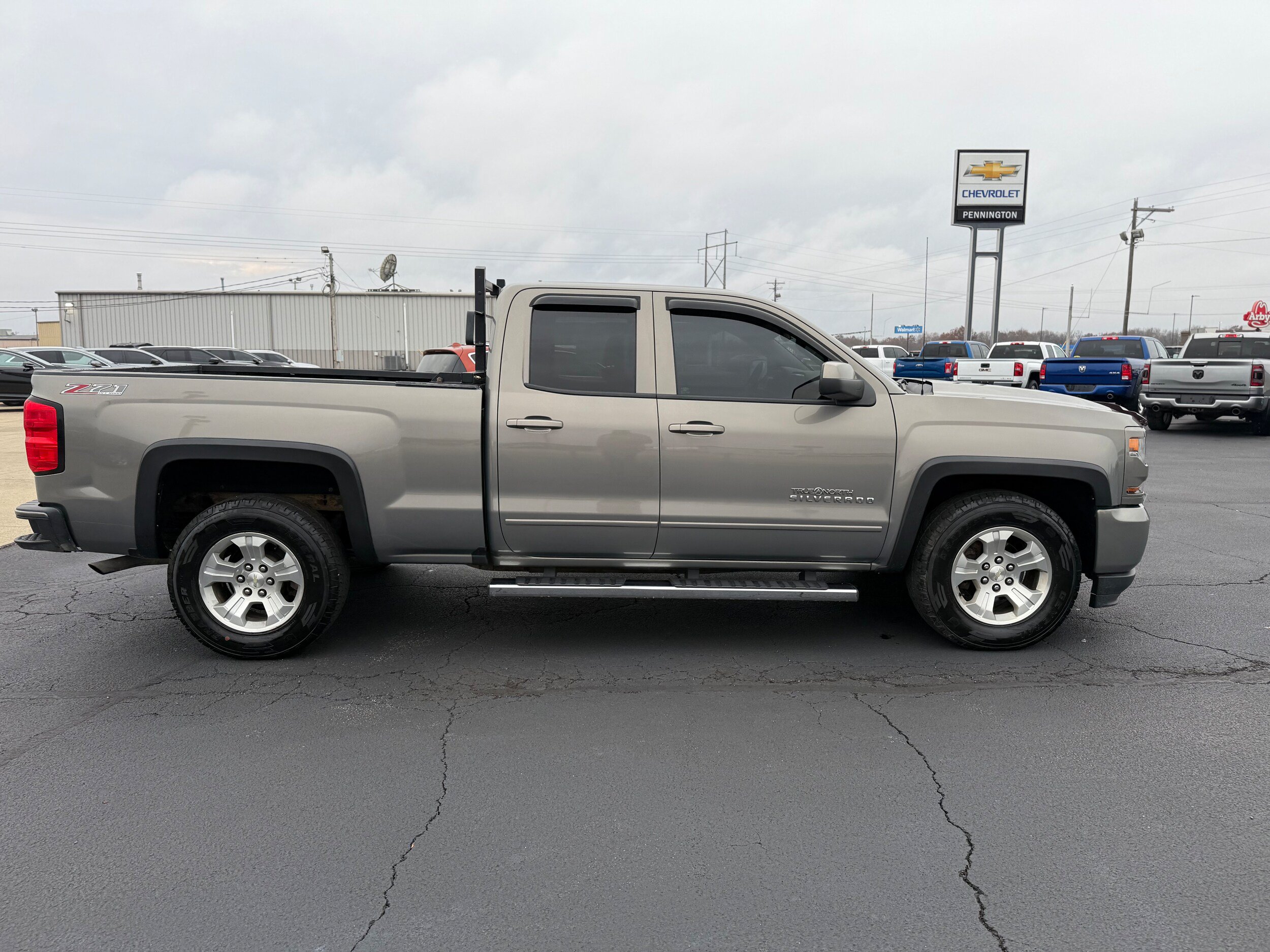 Used 2017 Chevrolet Silverado 1500 LT w/ True North Edition AWD/4WD image 4