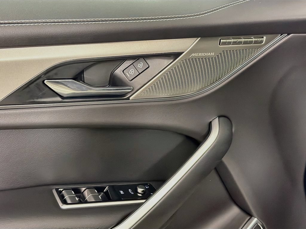 New 2026 Jaguar F-PACE R-Dynamic S AWD/4WD image 18