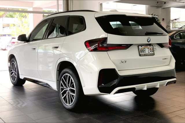Used 2023 BMW X1 xDrive28i w/ Premium Package AWD/4WD image 5