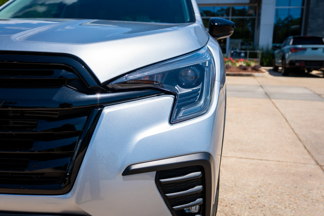 Certified 2025 Subaru Ascent Onyx Edition AWD/4WD image 3