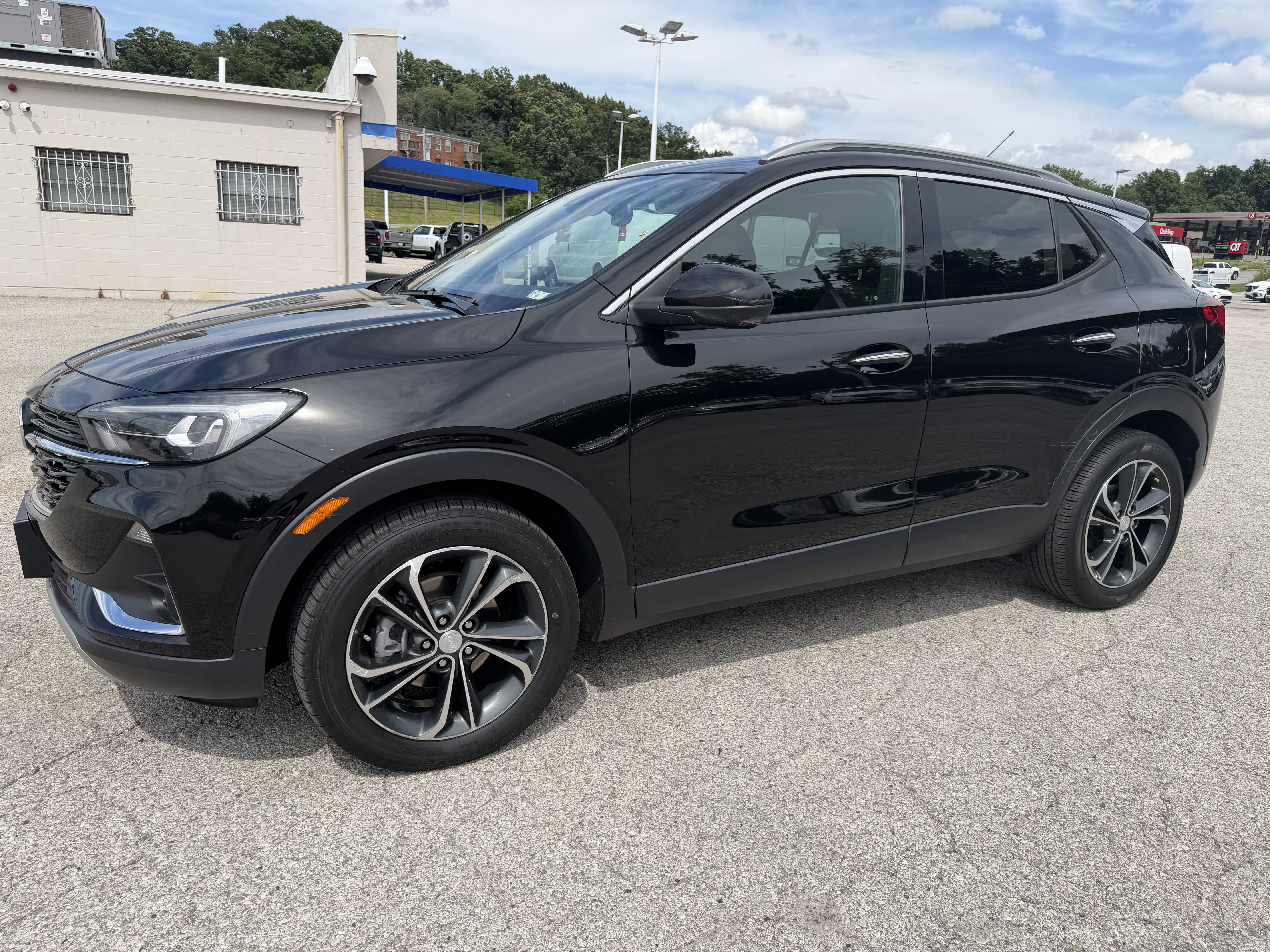 Used 2020 Buick Encore GX Essence FWD image 3
