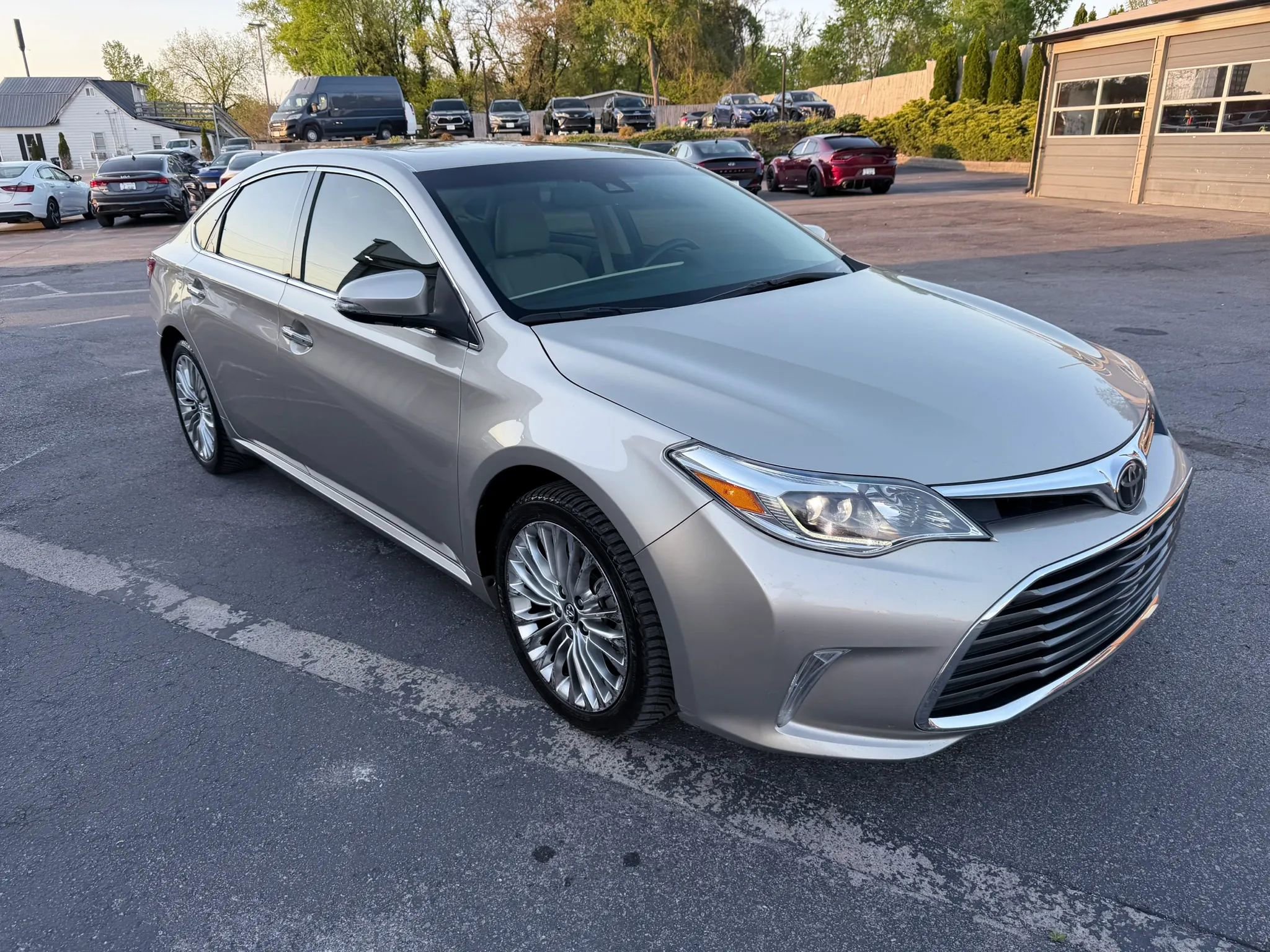 Used 2017 Toyota Avalon Limited FWD image 46
