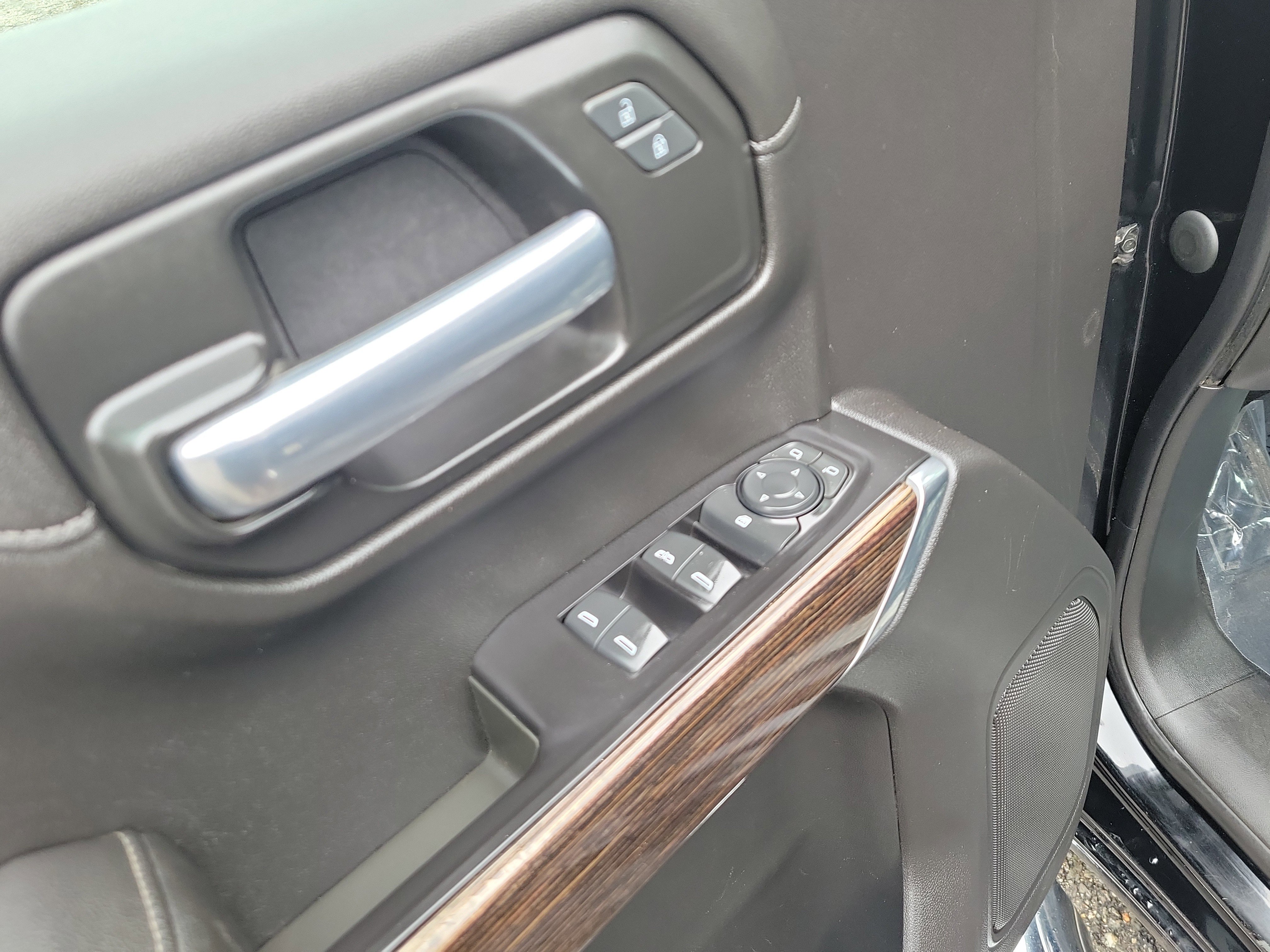 Used 2020 GMC Sierra 1500 SLE w/ SLE Value Package image 20