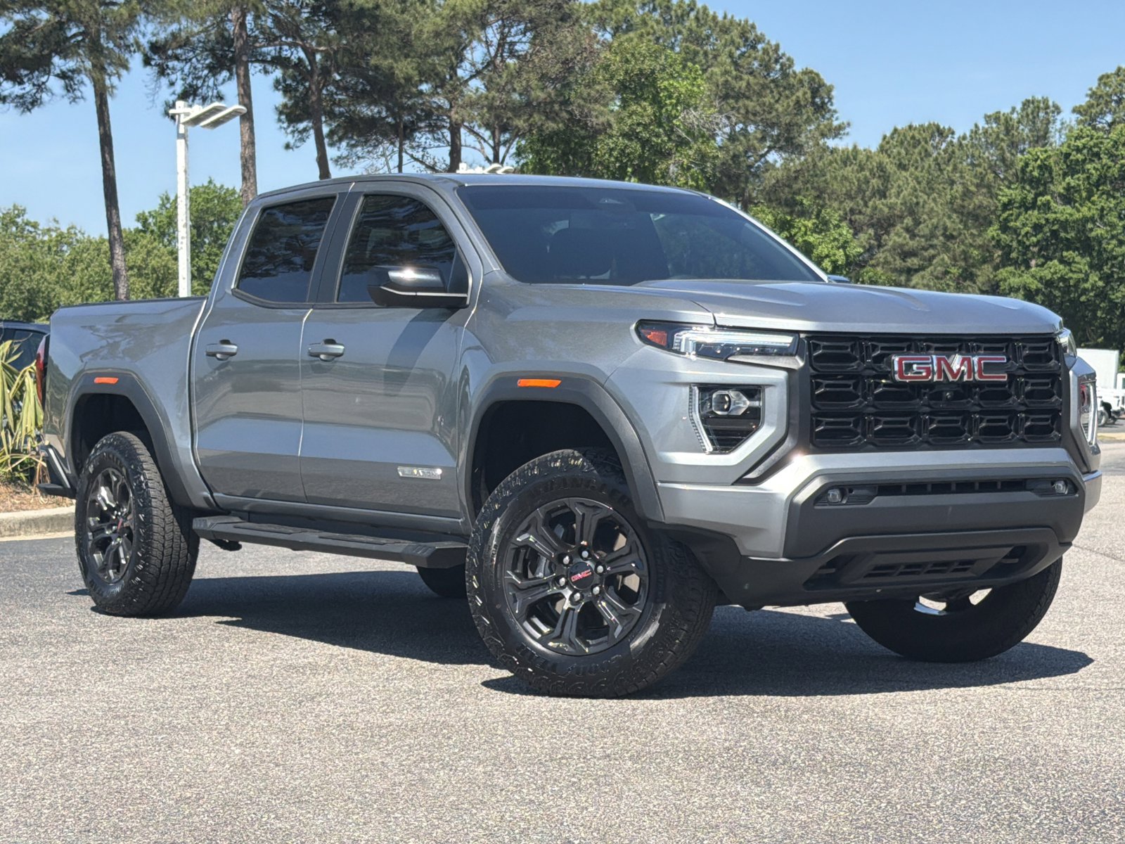 Used 2024 GMC Canyon Elevation w/ Convenience Package image 2