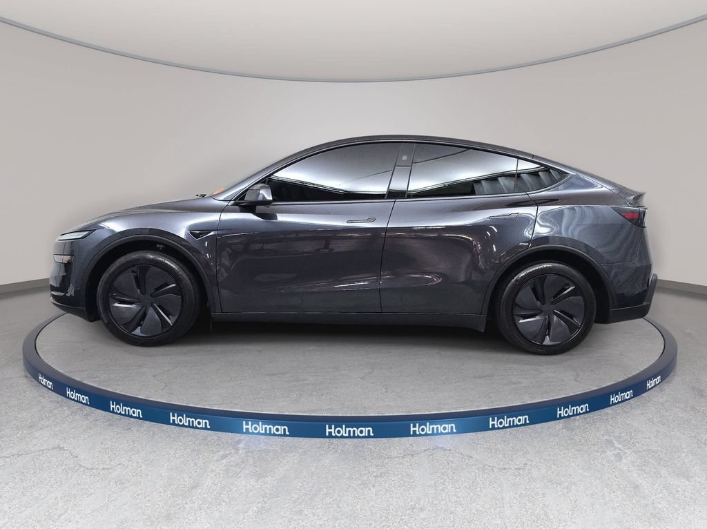 Used 2026 Tesla Model Y AWD image 9
