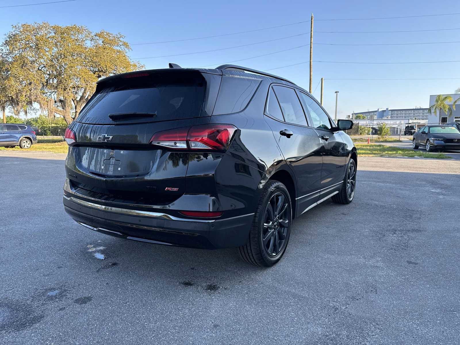 Used 2022 Chevrolet Equinox RS w/ LPO, Floor Liner Package AWD/4WD image 7