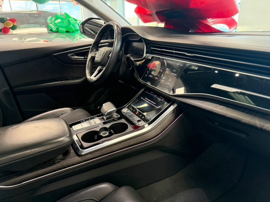 Used 2020 Audi Q8 Prestige w/ Prestige Package AWD/4WD image 38