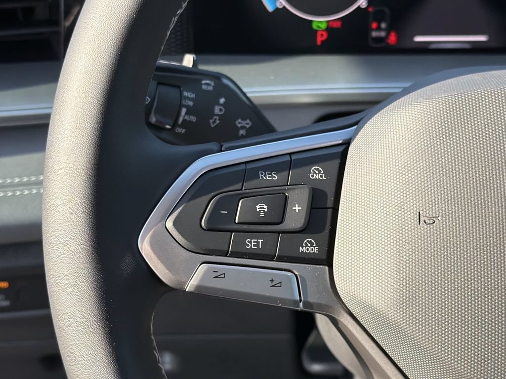 New 2026 Volkswagen Tiguan SE FWD image 25