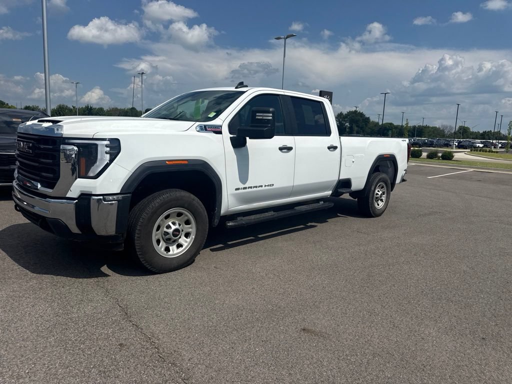 Used 2024 GMC Sierra 2500 Pro w/ Convenience Package AWD/4WD image 3