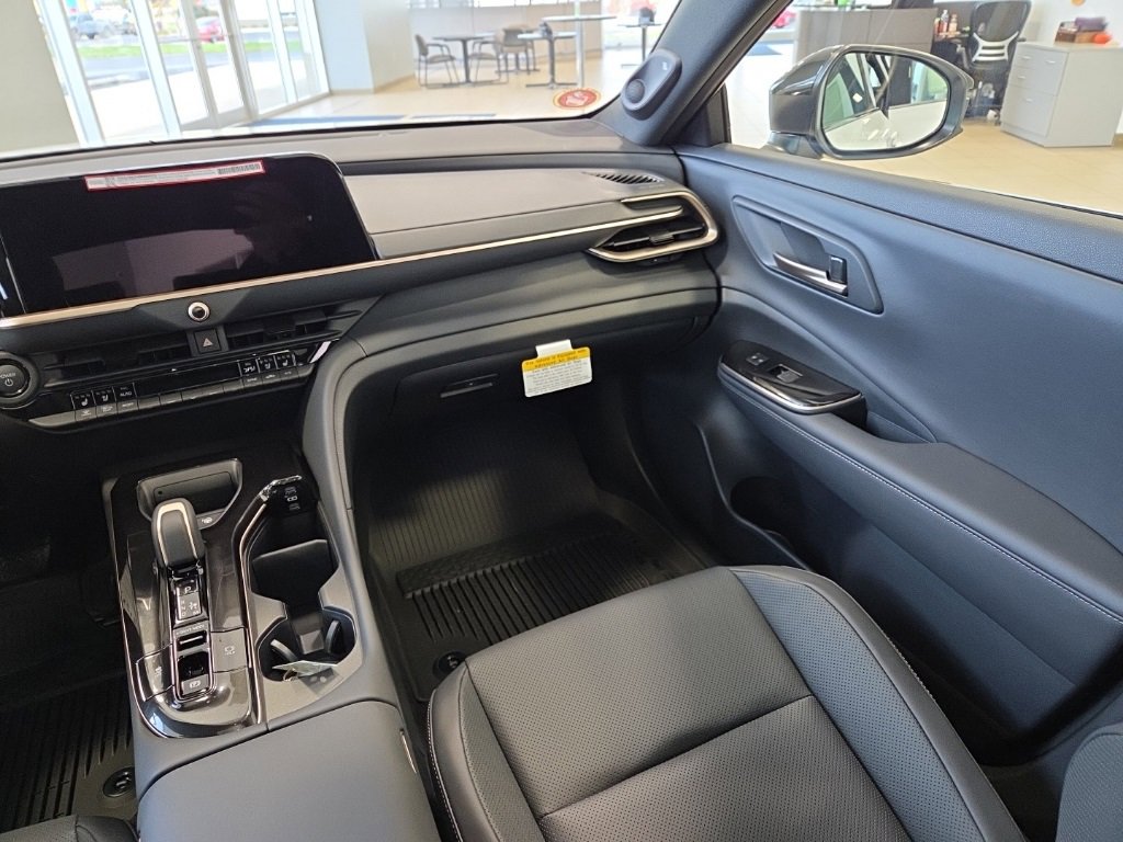 New 2026 Toyota Crown Platinum image 18