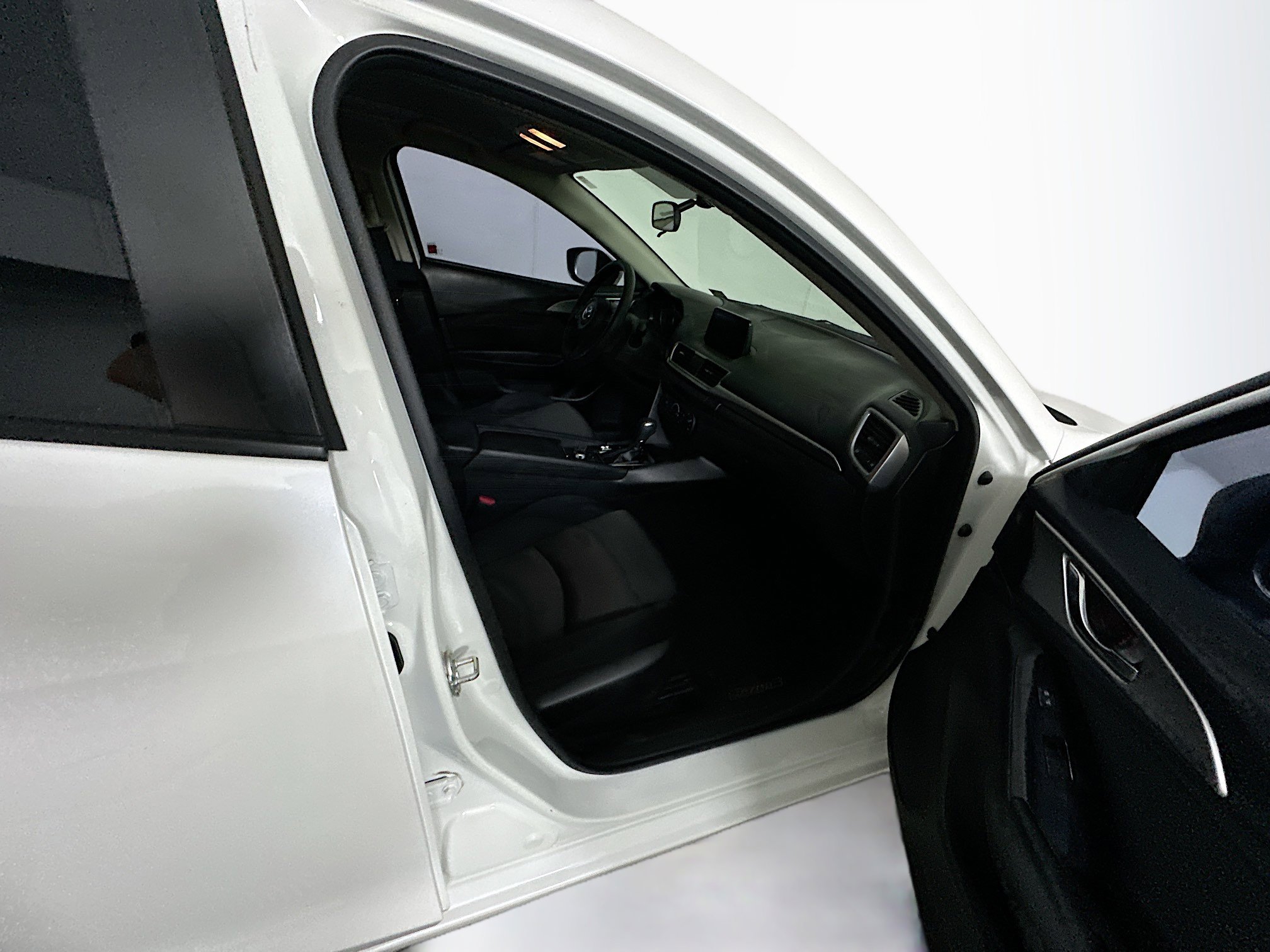 Used 2017 MAZDA MAZDA3 Sport image 30