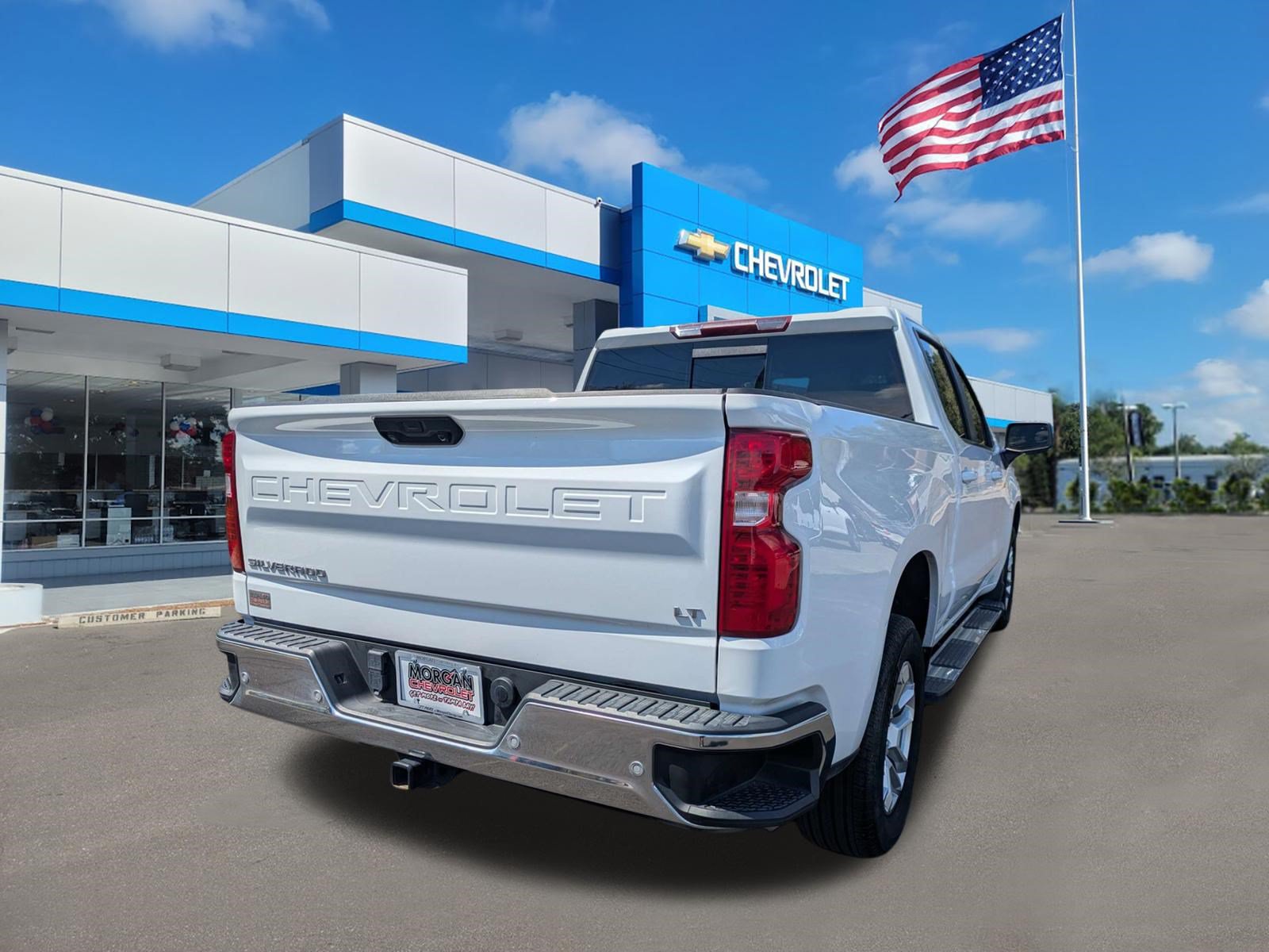 Used 2024 Chevrolet Silverado 1500 LT w/ Safety Package RWD image 3
