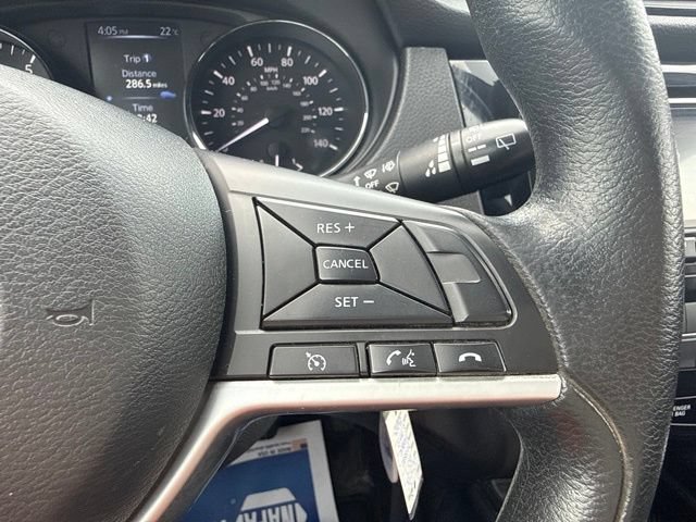 Used 2017 Nissan Rogue S AWD/4WD image 20