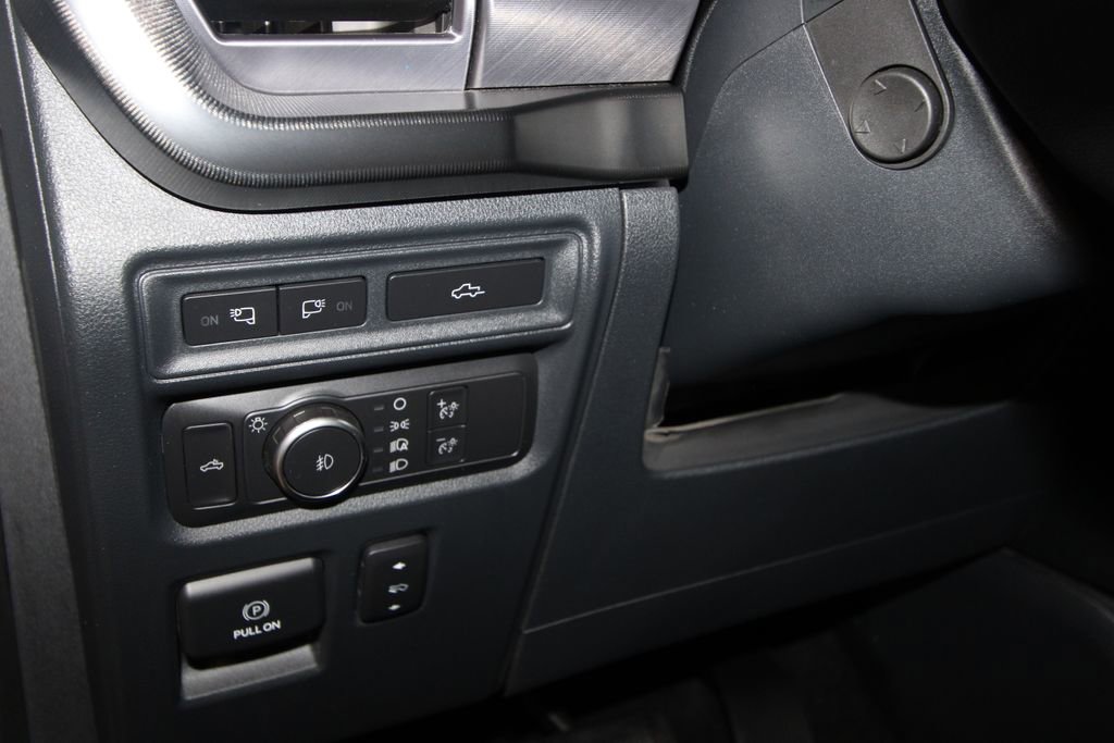 Used 2022 Ford F150 Platinum w/ Equipment Group 701A High image 11