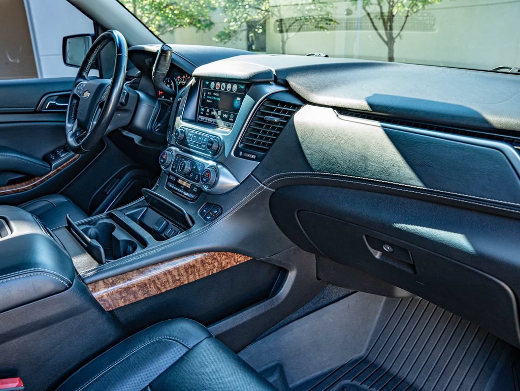 Used 2020 Chevrolet Tahoe Premier AWD/4WD image 41