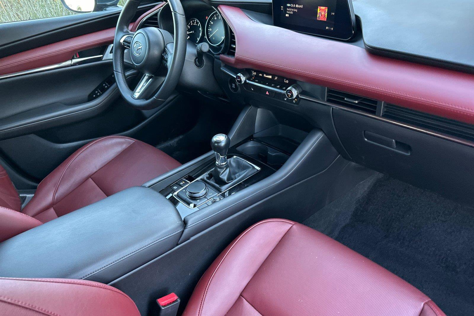Certified 2025 MAZDA MAZDA3 2.5 S Hatchback w/ Premium Pkg FWD image 16