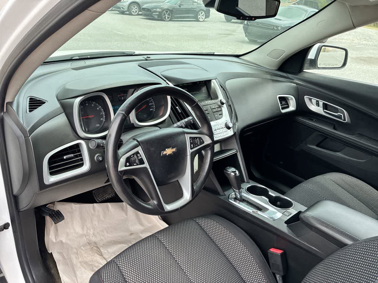 Used 2017 Chevrolet Equinox LT w/ Convenience Package AWD/4WD image 10