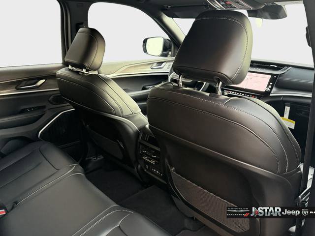 New 2026 Jeep Grand Cherokee Limited image 23
