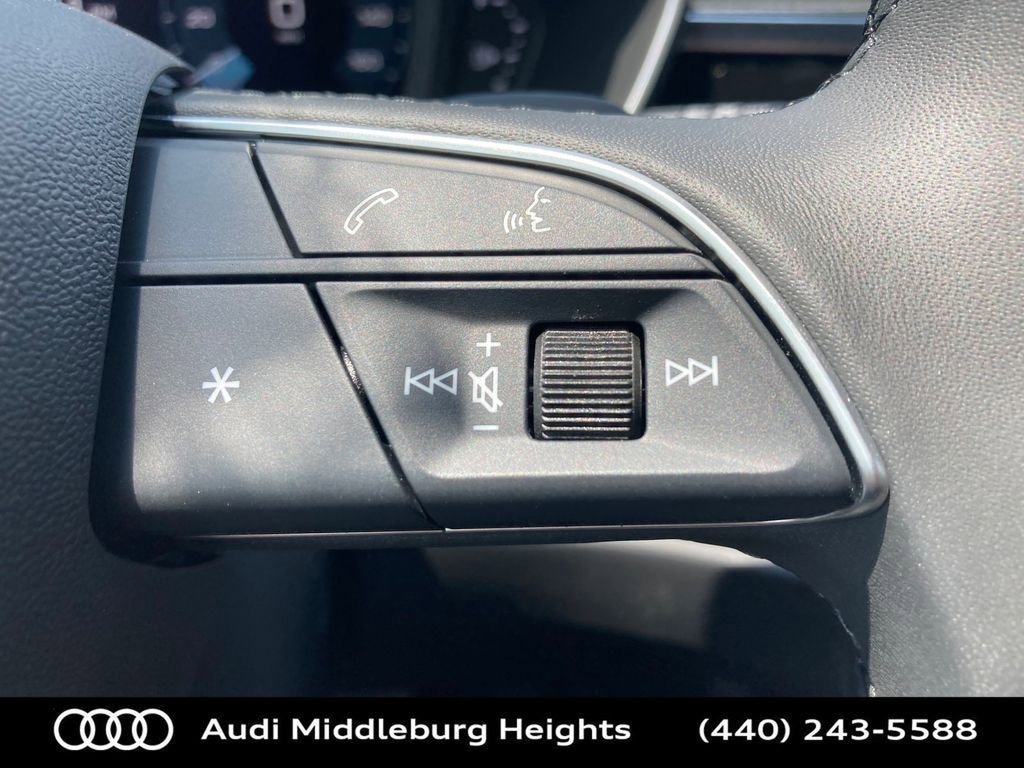 Certified 2025 Audi Q3 2.0T Premium w/ Convenience Package image 36